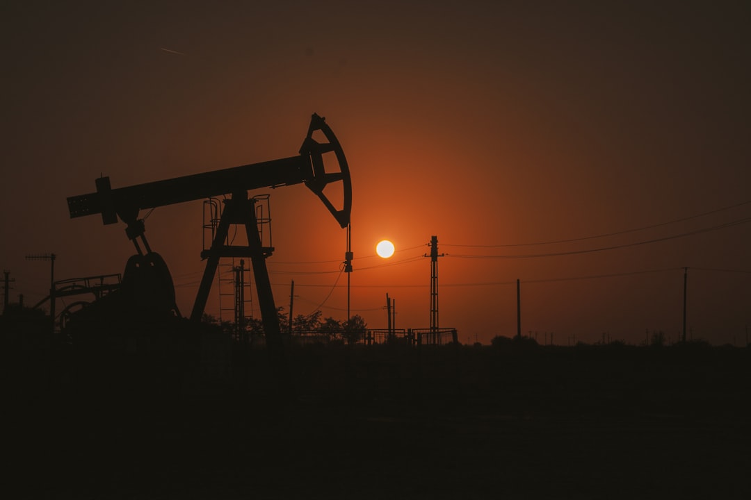 How Oil Market Trends Impact Daily Operations